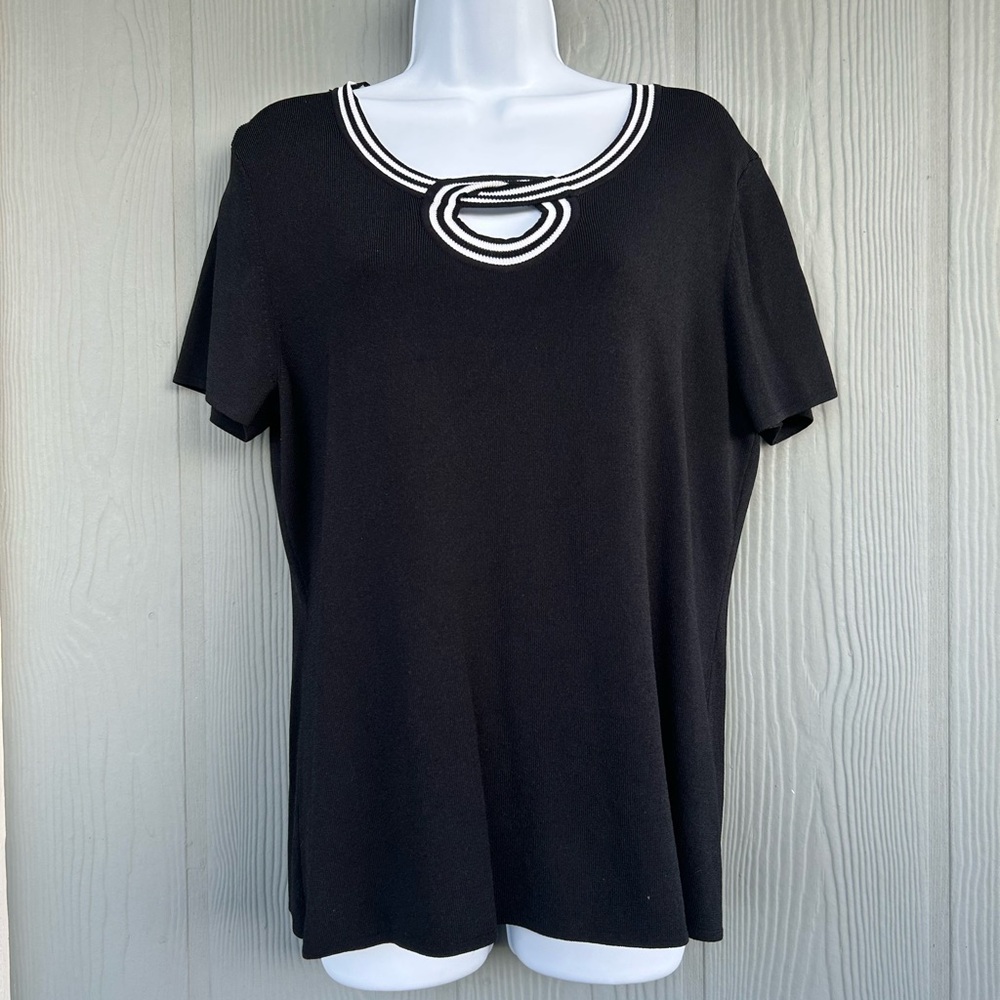 104*. CABLE & GAUGE Women's Black Top with White Trim